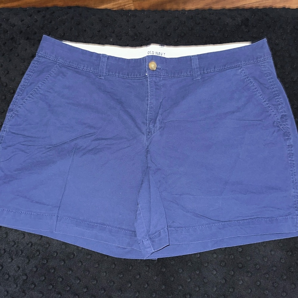 Old Navy Women’s chino short, 5 inch inseam, size 14, navy